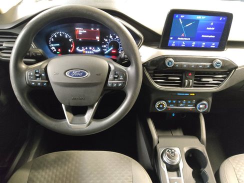Used 2020 Ford Escape SE image 22
