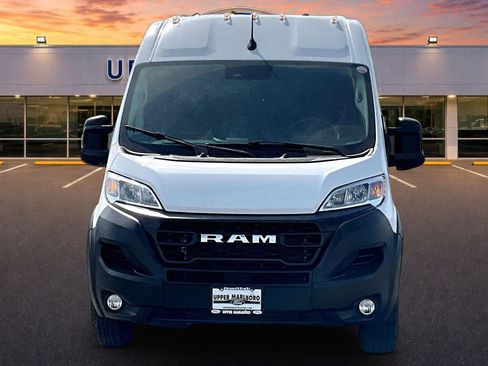 Used 2025 RAM ProMaster 2500 w/ Convenience Group FWD image 3