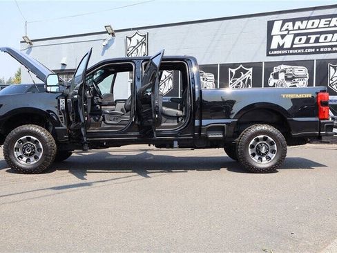 Used 2024 Ford F350 Platinum w/ Tremor Off-Road Package AWD/4WD image 37