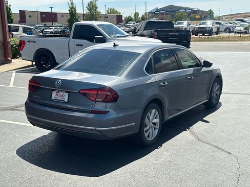 Used 2018 Volkswagen Passat 2.0T SE FWD image 66