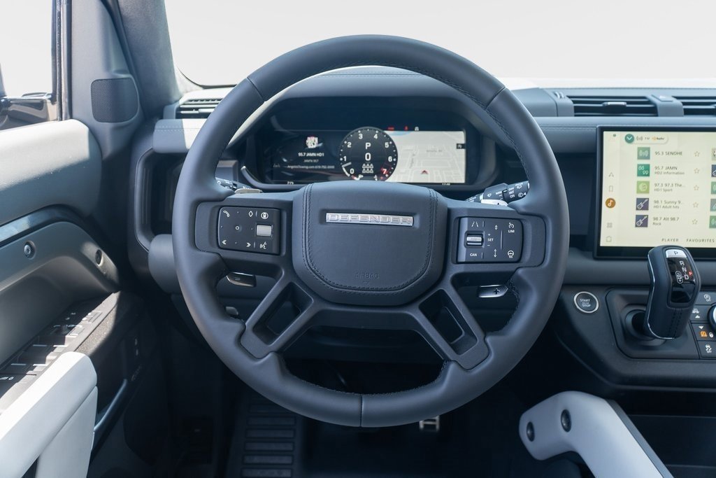Used 2025 Land Rover Defender 130 V8 AWD/4WD image 13