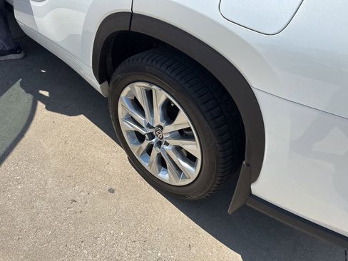 Used 2022 Toyota Highlander Limited image 10