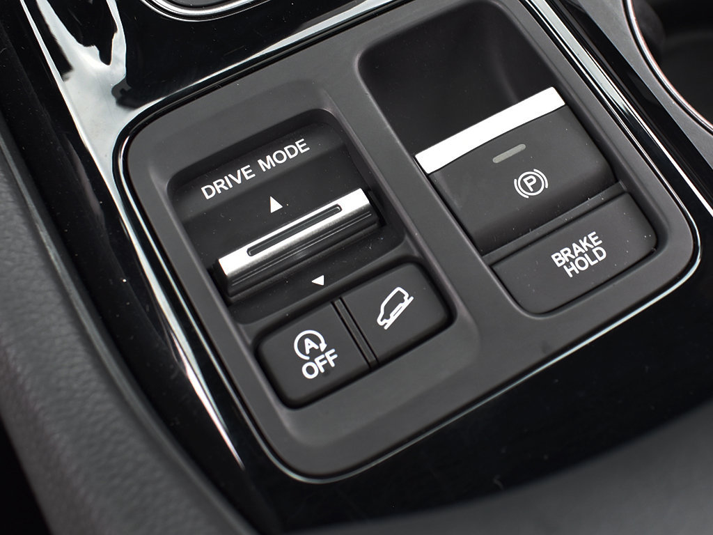 Used 2025 Honda Pilot TrailSport image 24