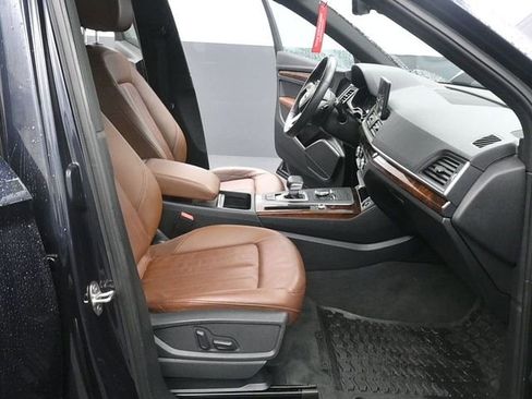 Used 2020 Audi Q5 2.0T Premium w/ Convenience Package image 13