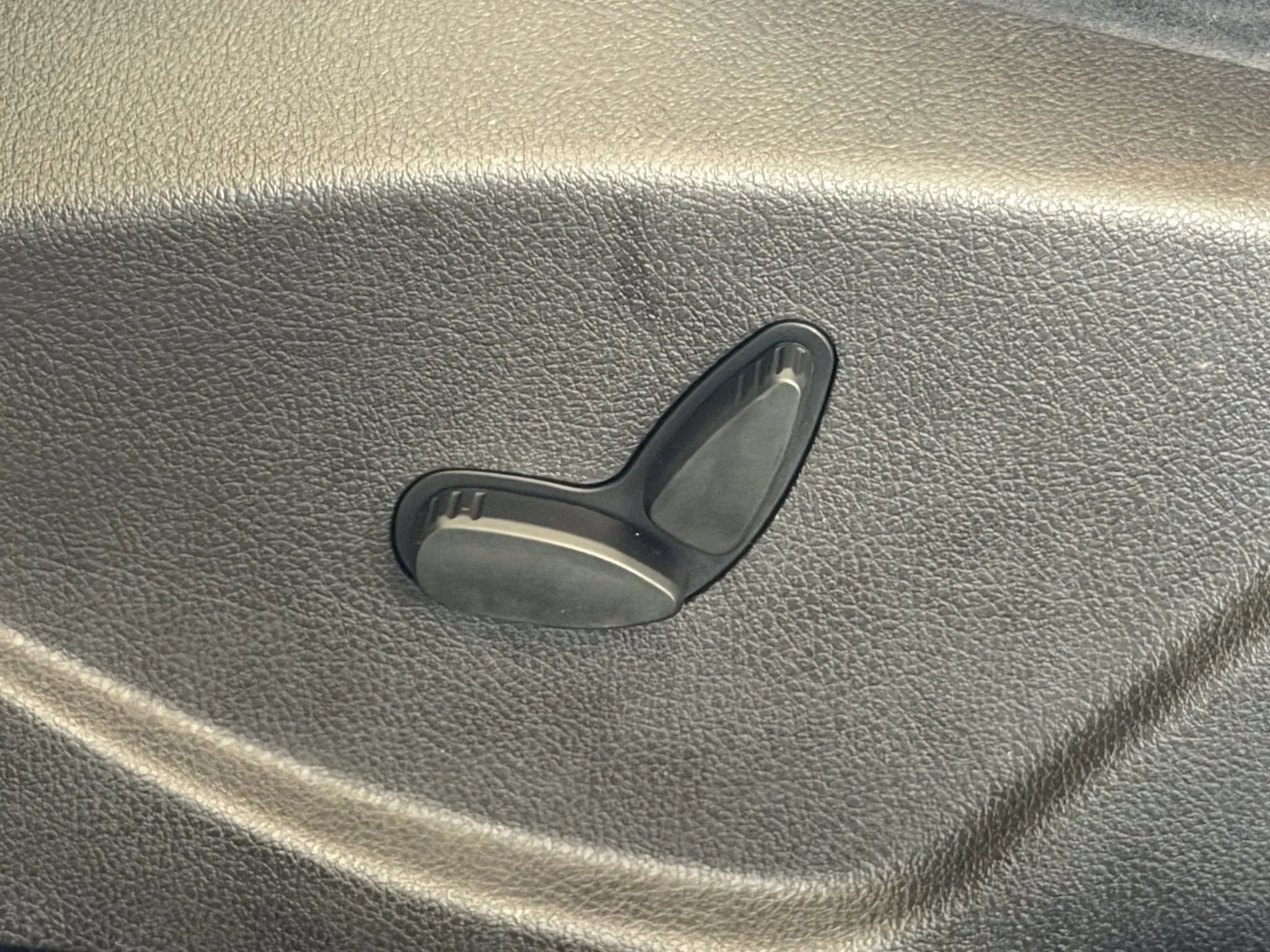 Used 2014 Ford Focus SE w/ Equipment Group 201A FWD image 18