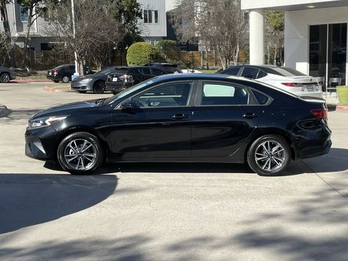 Used 2024 Kia Forte LXS image 3