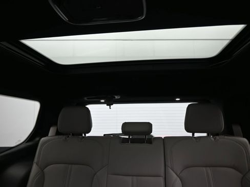 New 2026 Jeep Grand Wagoneer Limited image 12