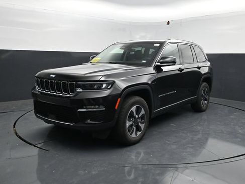 Used 2024 Jeep Grand Cherokee Limited 4xe AWD/4WD image 3