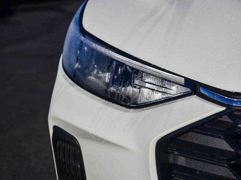 Used 2025 Ford Escape ST-Line w/ Equipment Group 301A image 10