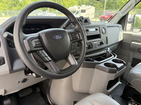 Used 2023 Ford E-350 and Econoline 350 Super Duty w/ Power Windows & Locks Group RWD image 18