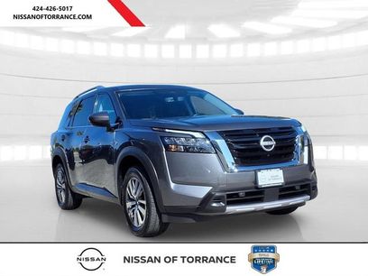 Used 2025 Nissan Pathfinder SL