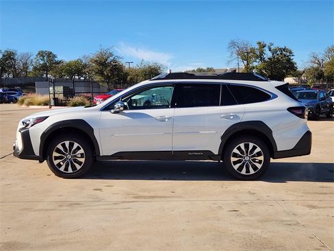 Used 2025 Subaru Outback Touring image 4