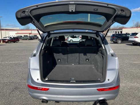 Used 2017 Audi Q5 2.0T Premium Plus w/ Technology Package image 17