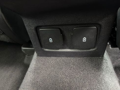 Used 2023 Lincoln Corsair FWD w/ Equipment Group 101A image 38
