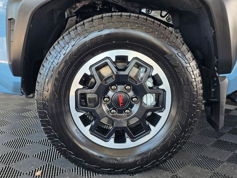 Used 2025 Toyota 4Runner TRD Off-Road AWD/4WD image 10