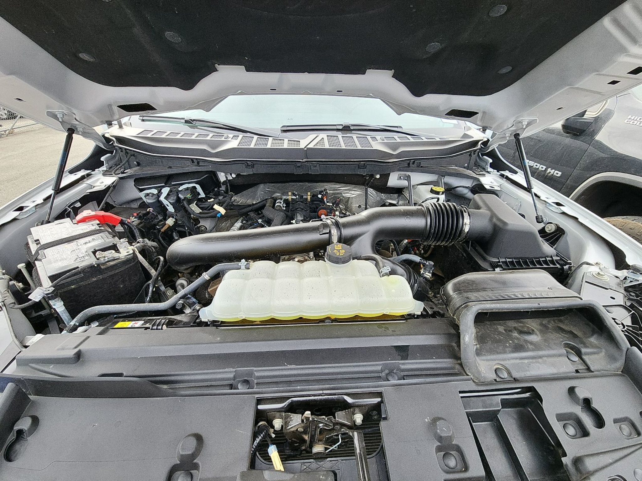 Used 2025 Ford F150 Lariat AWD/4WD image 10