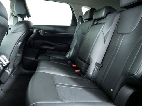 Certified 2025 Kia Sorento S image 13