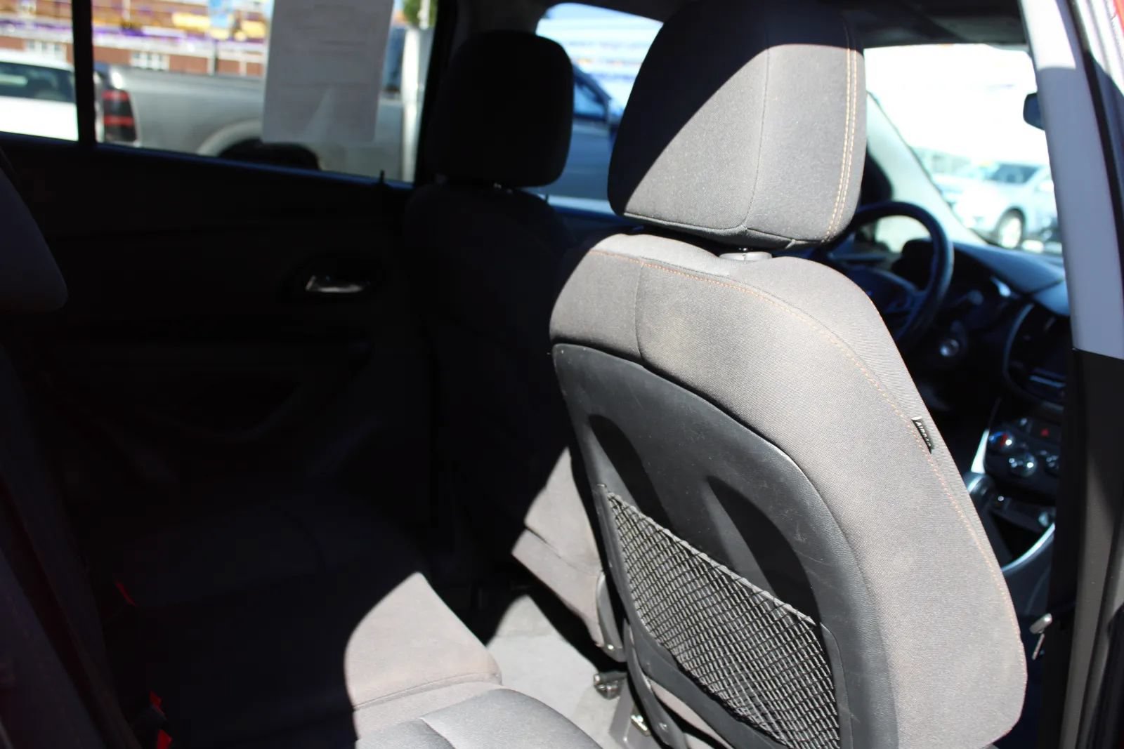 Used 2017 Chevrolet Trax LT FWD image 19