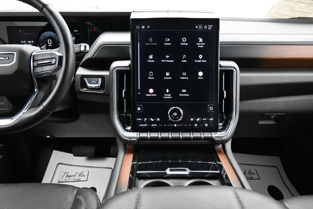 Used 2025 GMC Yukon Denali AWD/4WD image 19