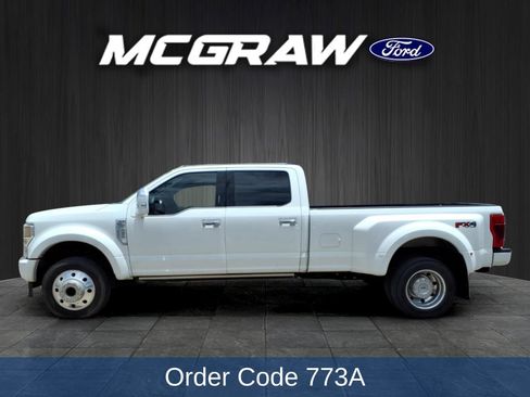 Used 2020 Ford F450 Platinum w/ FX4 Off-Road Package AWD/4WD image 3