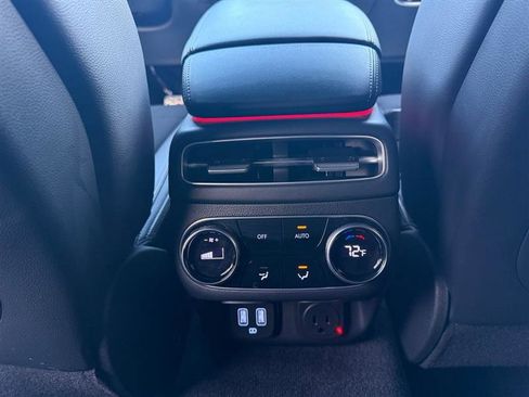 Used 2025 Genesis GV70 2.5T w/ Sport Prestige Package image 31