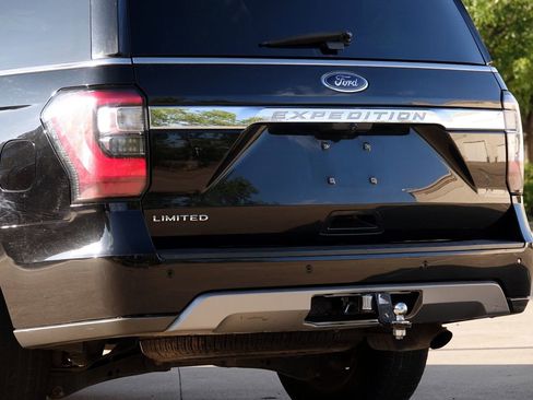Used 2020 Ford Expedition Limited image 31