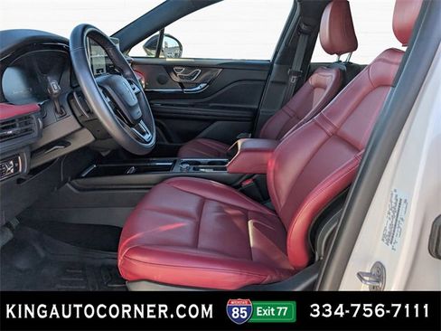 Used 2023 Lincoln Corsair Reserve image 13