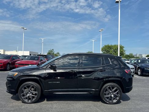 Used 2024 Jeep Compass Limited w/ High Altitude Package AWD/4WD image 5