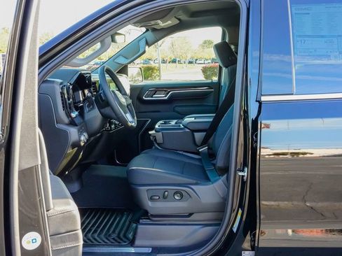 New 2026 GMC Sierra 1500 SLE w/ Preferred Package image 14