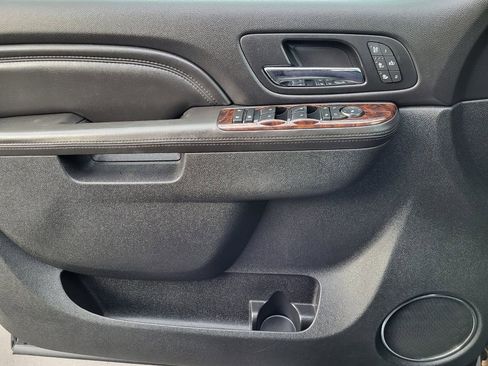 Used 2014 GMC Yukon Denali image 10