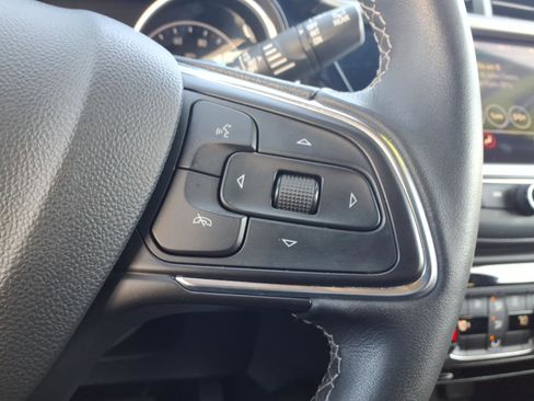 Used 2021 Buick Encore GX Select FWD image 17