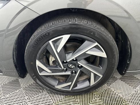 Used 2024 Hyundai Elantra Limited FWD image 12