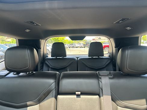 Used 2022 Cadillac XT6 Premium Luxury FWD image 15