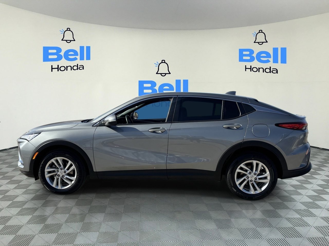 Used 2025 Buick Envista Preferred w/ Convenience I Package FWD image 2
