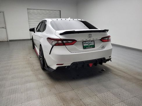 Used 2021 Toyota Camry SE image 6