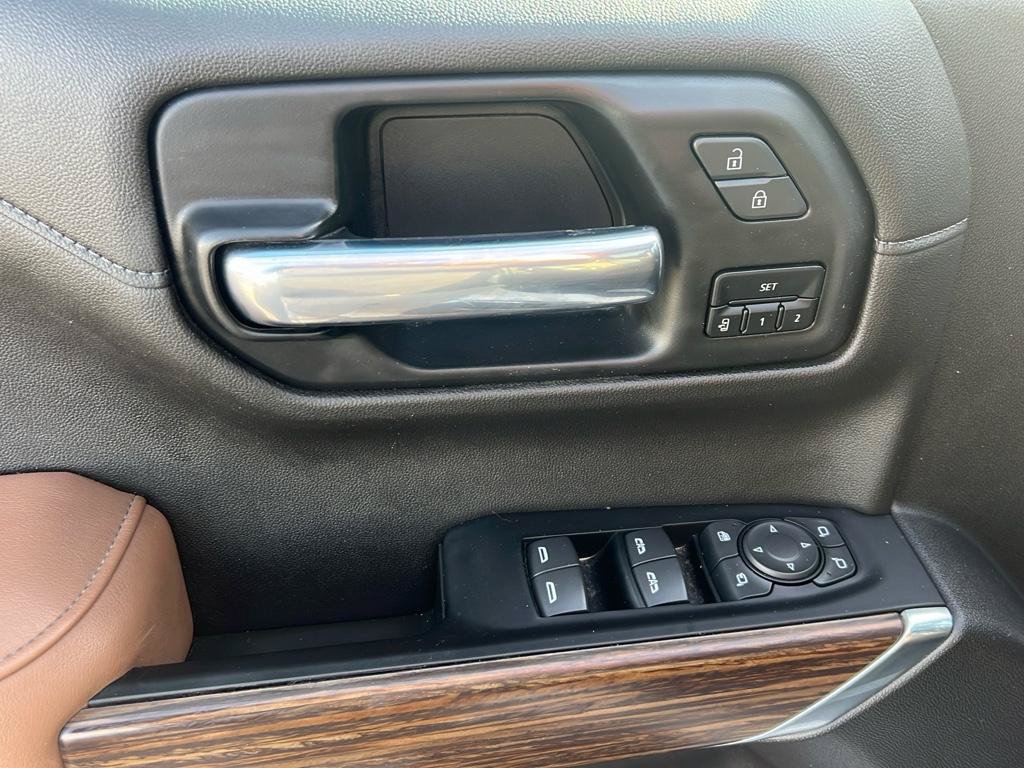 Used 2022 Chevrolet Silverado 1500 High Country AWD/4WD image 14