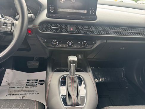 Used 2025 Honda HR-V Sport image 11