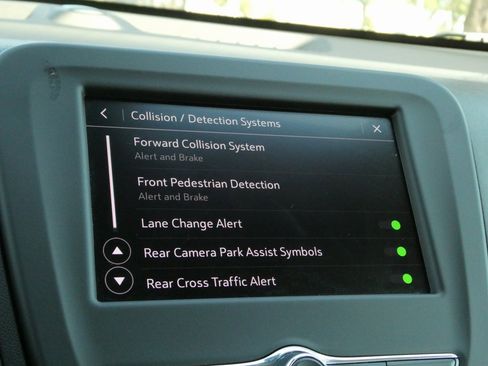 Used 2024 Chevrolet Equinox LT image 41