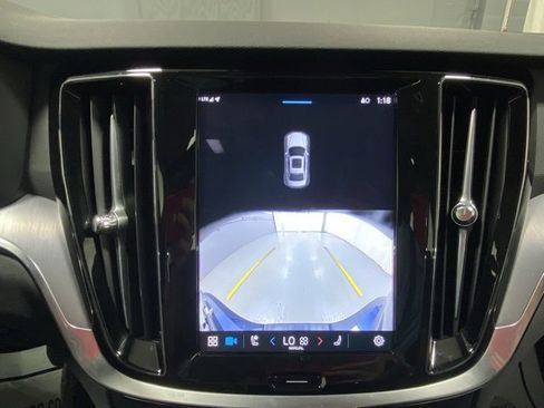 Certified 2025 Volvo S60 B5 Core image 25