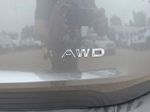 Used 2023 Nissan Rogue S AWD/4WD image 5