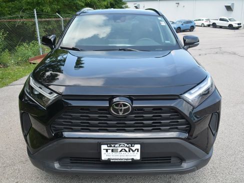 Used 2024 Toyota RAV4 XLE AWD/4WD image 2