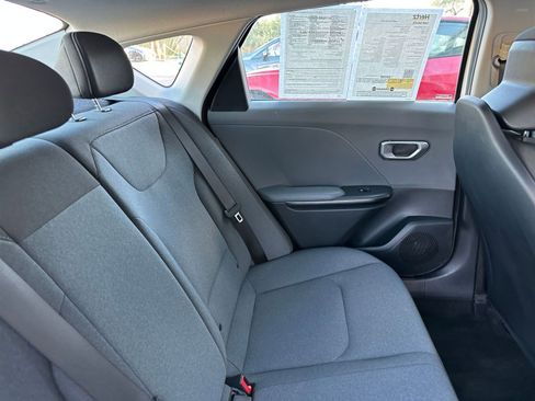 Used 2025 Kia K4 LXS image 36