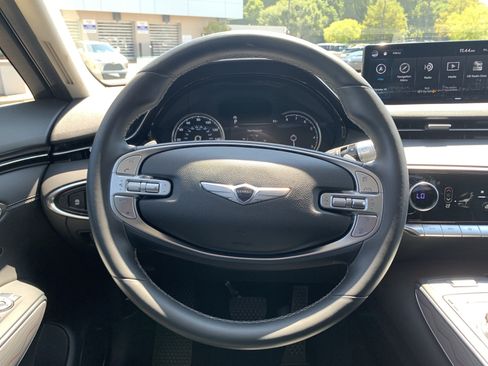 Used 2025 Genesis GV70 2.5T w/ Advanced Package AWD/4WD image 18