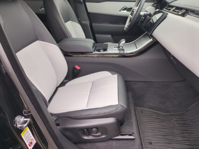 Used 2026 Land Rover Range Rover Velar Dynamic SE AWD/4WD image 18