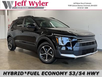 New 2025 Kia Niro LX