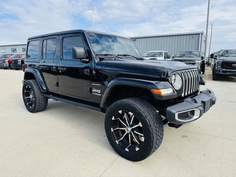 Used 2021 Jeep Wrangler Unlimited Sahara image 2