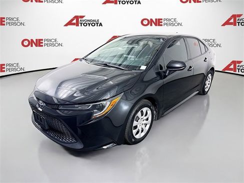Used 2021 Toyota Corolla LE image 3