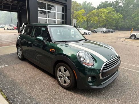 Used 2018 MINI Cooper 2-Door Hardtop FWD image 3