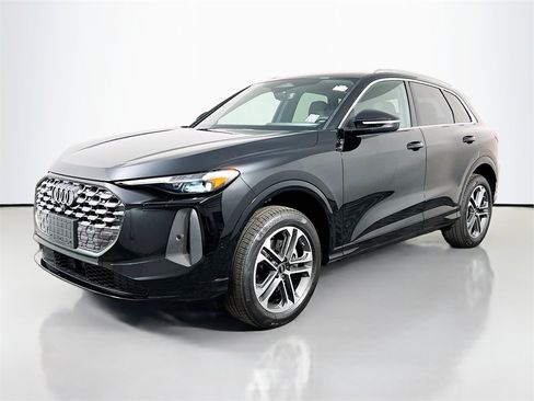 New 2025 Audi Q5 Premium Plus image 3