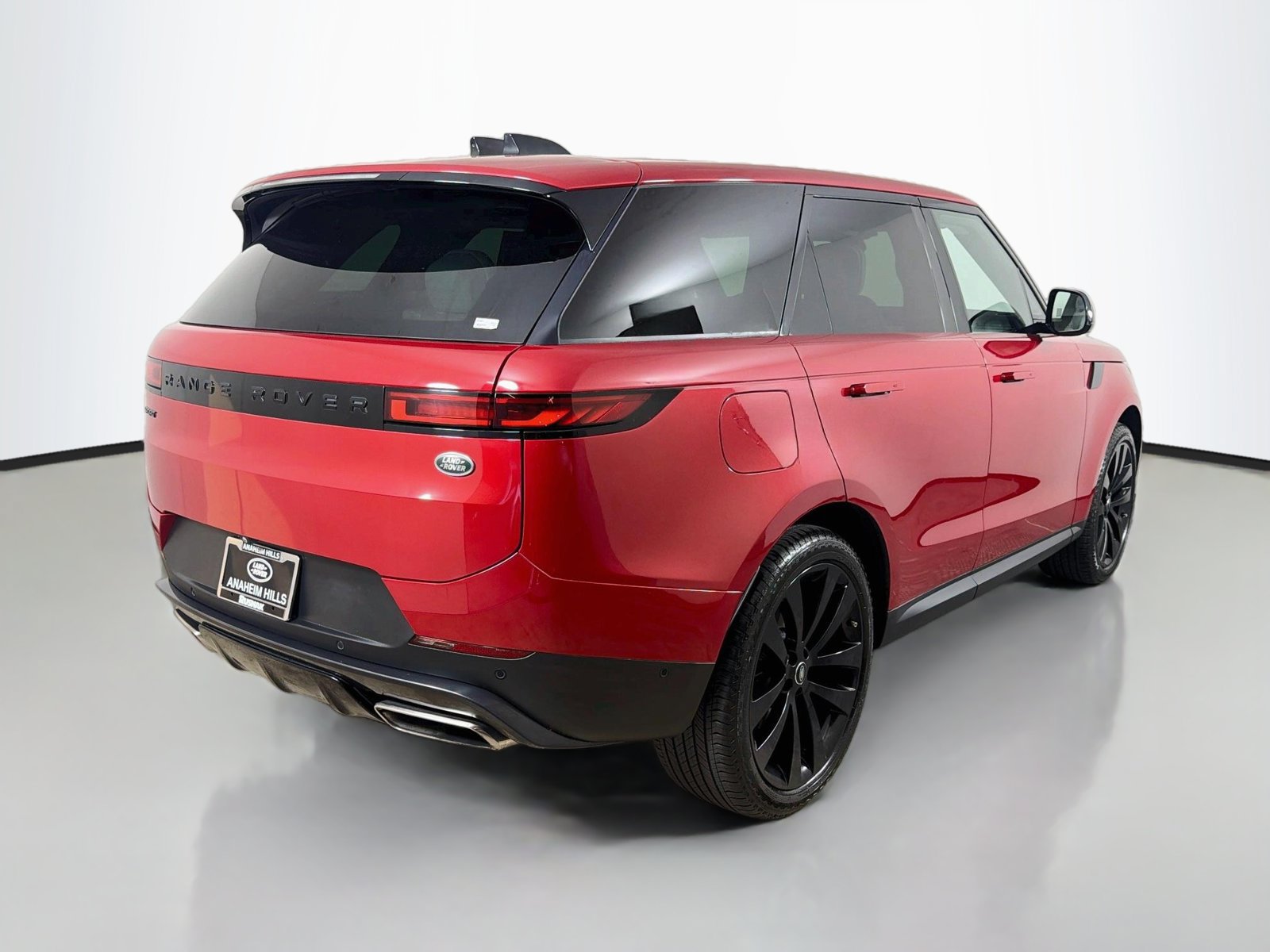 Used 2023 Land Rover Range Rover Sport SE AWD/4WD image 5